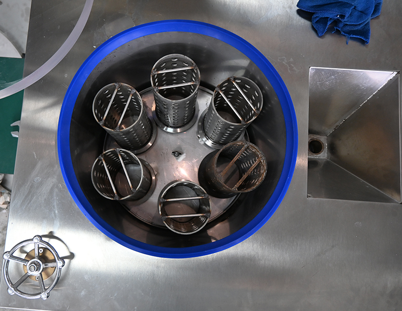 Powder Mixing Machine 6 Flasks